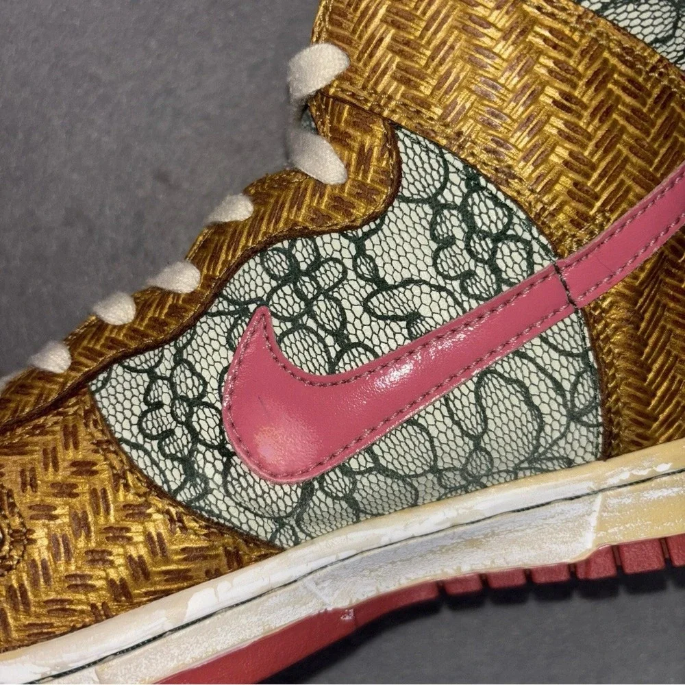 Nike Dunk High Premium Wmns Gold Lace‎ Floral Print Pink Swoosh Sneakers Size 9